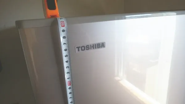 冷蔵庫の高さを計測